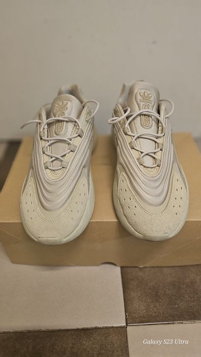 Обувки Adidas Ozelia