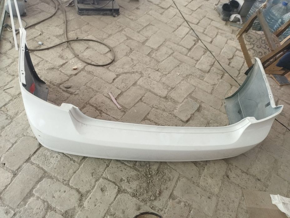 Задний бампер жентра оргинал