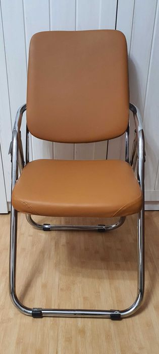 Scaune pliabile bej cu schelet de metal cromat, - 2 buc. (M)