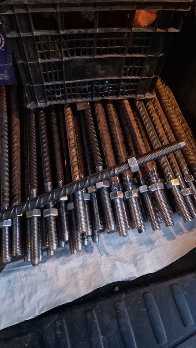 Vând hală metalica