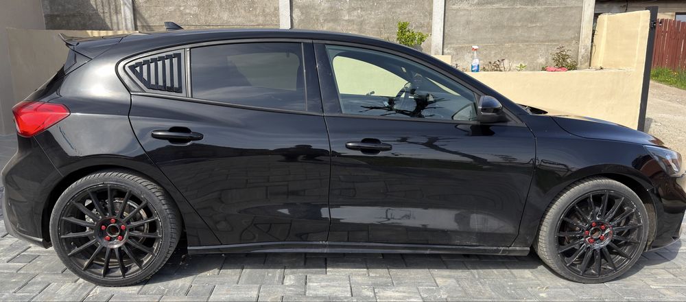 Ford focus st line