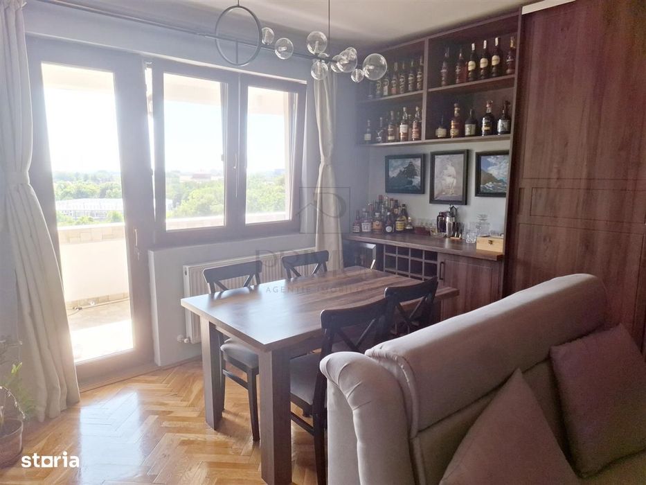 Unirii - 3 Cam - Decomandat -2 Bai - Lux - Renovat - Lift - Panoramic-