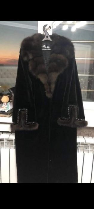 Продам шубу норковую