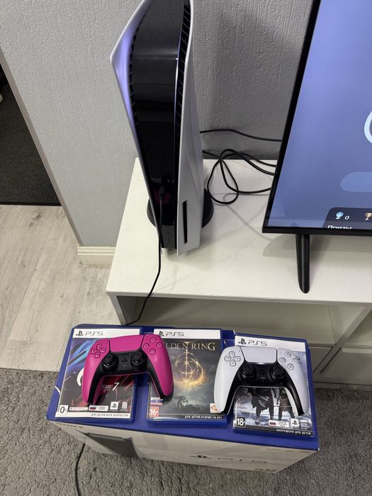 Продам Playstation 5 два джойстика