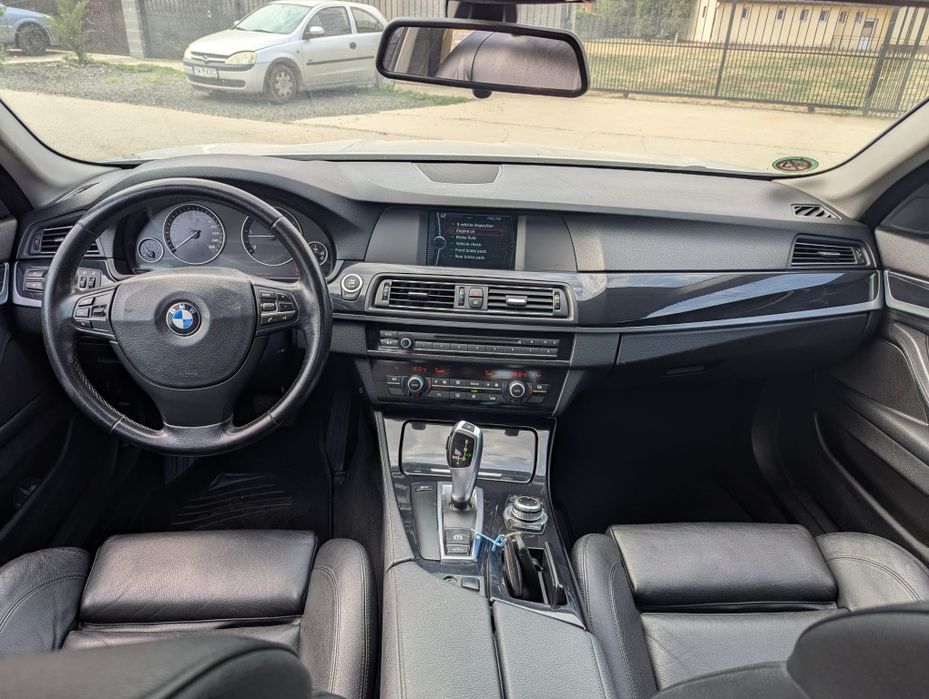 Bmw 520D Limuzina Automatic.Climaautomatic Piele Tempomat Xenon Senzori parcare Volan cu Butoane 2011 F10