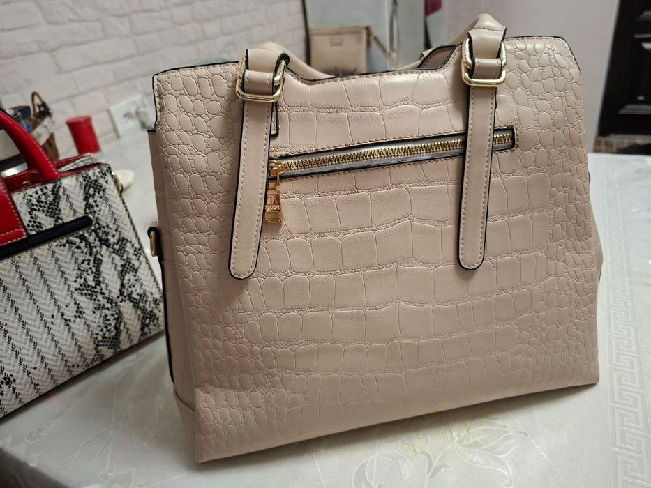 Женская сумка, абсолютно новая