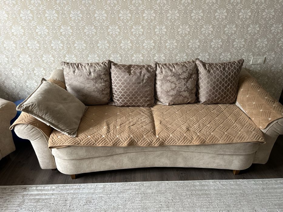 Продам диван с креслами