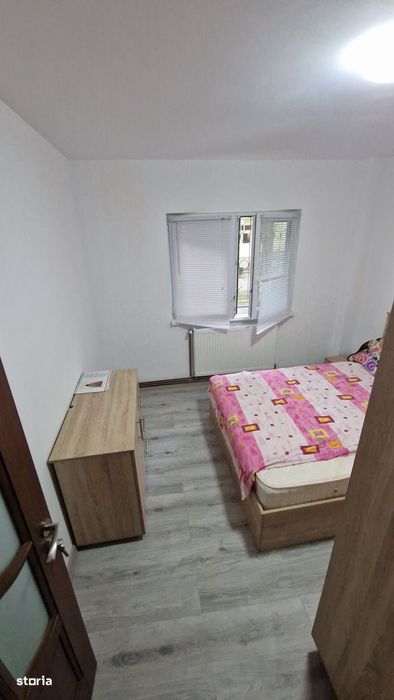 Apartament de 2 camere cu balcon, ideal pentru studenți