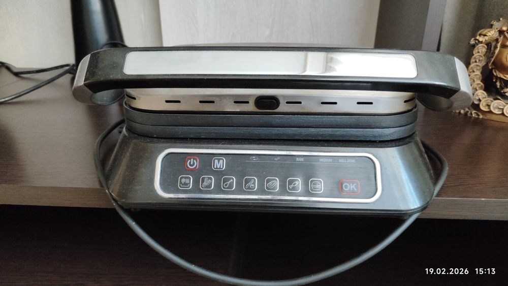 Продам электро гриль "Redmon".