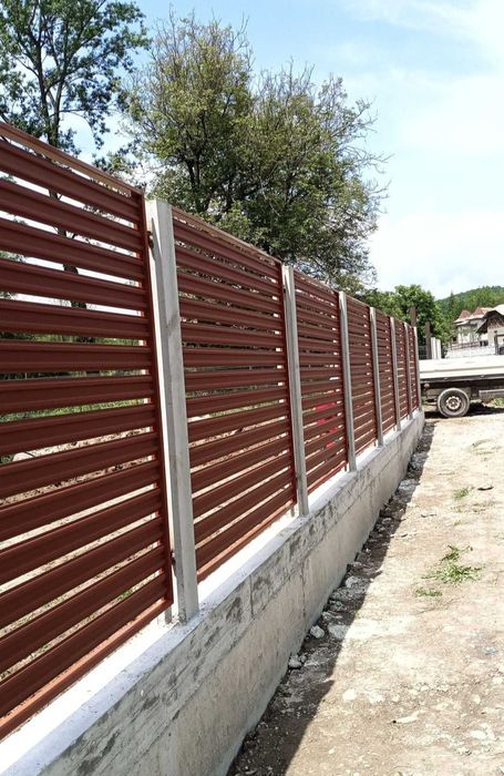 Gard și porți din plasă metalică fabricate exact după cerințe. Acesta