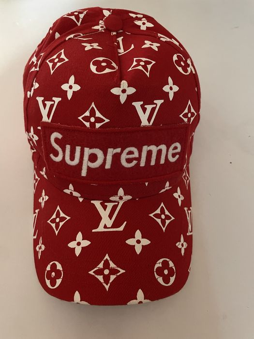 Шапка Supreme,носена не повече от 2 пъти