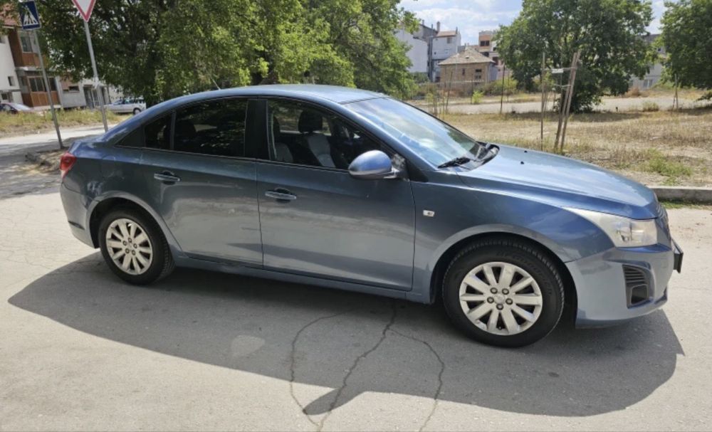 Chevrolet Cruze син металик