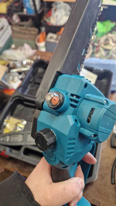 Mini fierăstrău brushless cu lanț de 6 inchi NOU