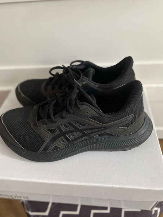 Маратонки Asics-40 и 41 номер