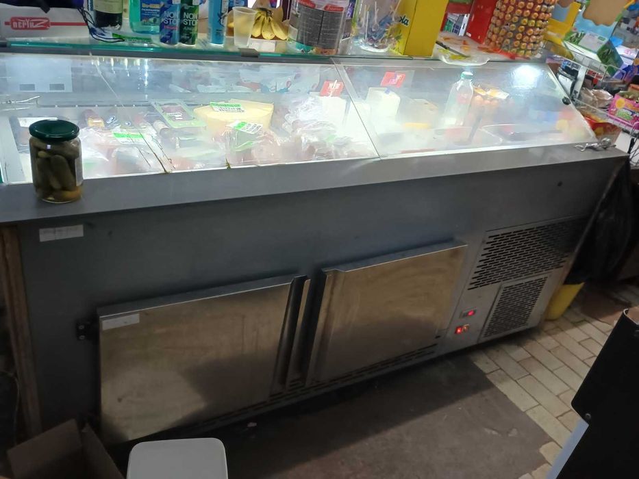 Хоризонтална хладилна витрина