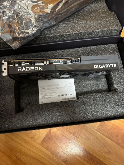 Placa video Gigabyte Eagle Rx6600 8Gb 3XFan