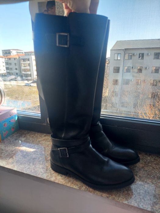 Cizme frumoase negre