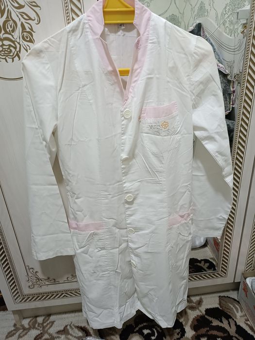 Oq xalat sotladi kamplekt forma sotladi