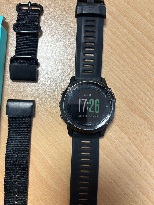 Часовник Fenix 3
