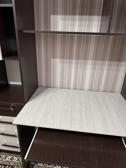 Письменный стол , стол для компьютера