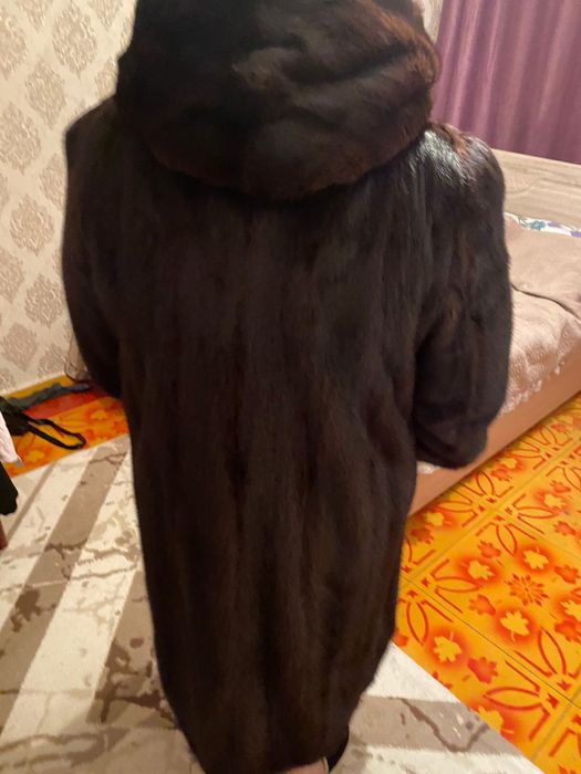 Продам норковую шубу