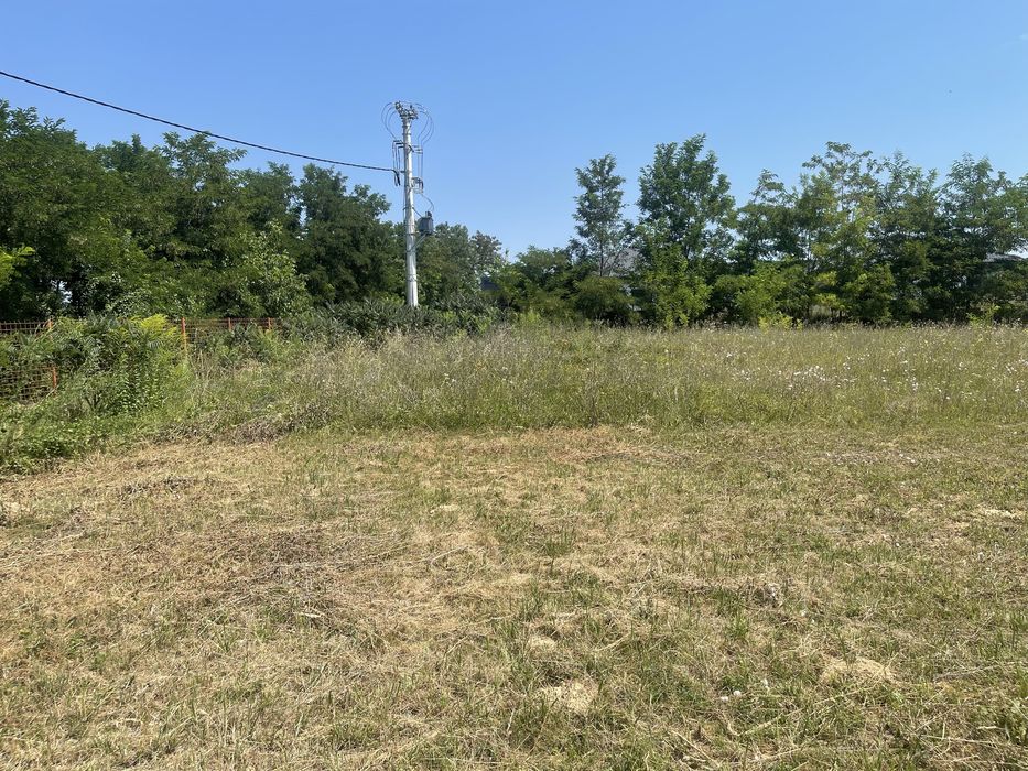 Teren de vânzare Budacu de Jos – 3 parcele, utilități la limită, zonă Raal