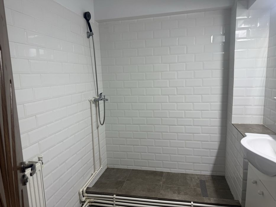 Apartament  3 camere strada carpati cu Bucuresti  ( CEC BANK)