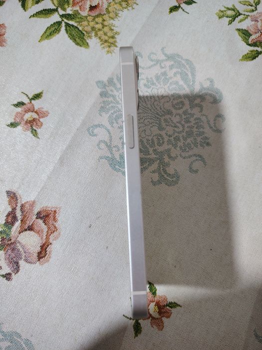 iPhone 13, с коробкой