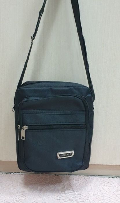 Сумочка мужская  на ремешке