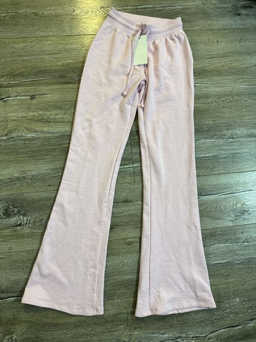 Продам кроссовки