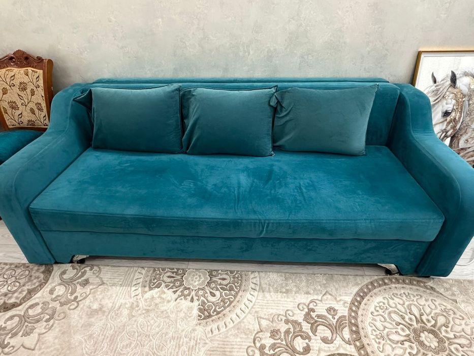 Продам телевизор, диван, люстра, жалюзи 3.20