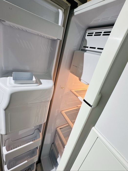 Холодилтник samsung side by side 90/173/67