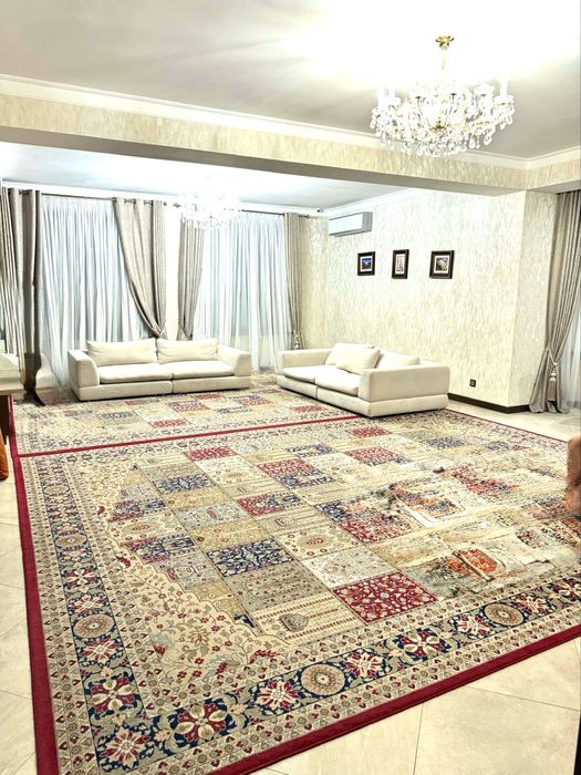 Продам ковер 2шт  5/8