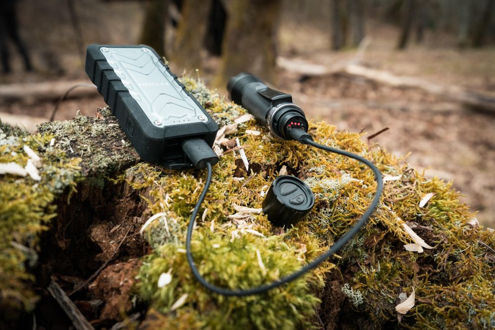 Lanternă clasică 900 lumeni - produs resigilat Decathlon