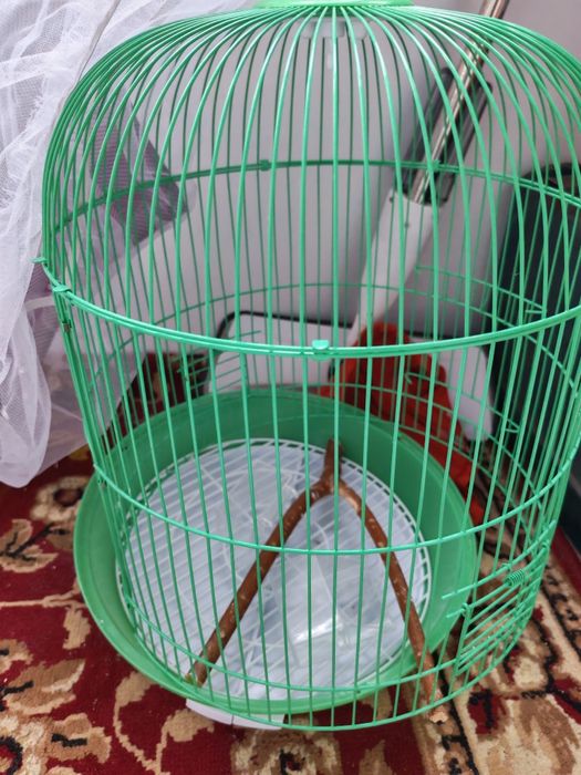 Продам клетку для попугаев