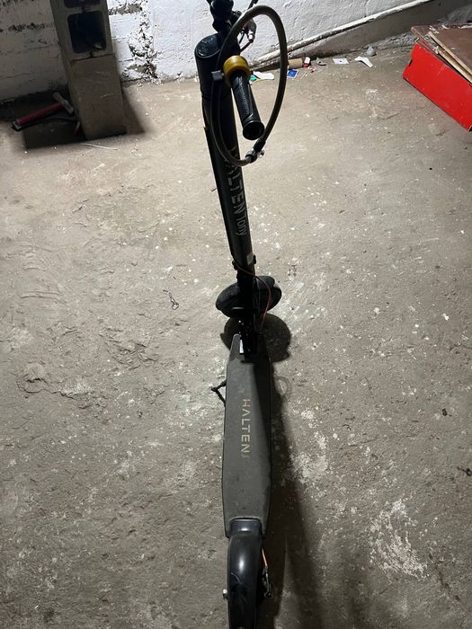 Электронной самокат