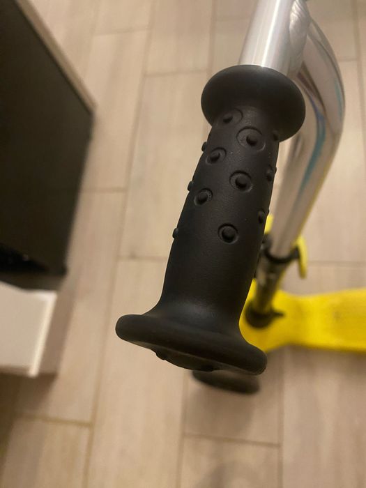 Trotineta Decathlon - 50 lei bucata