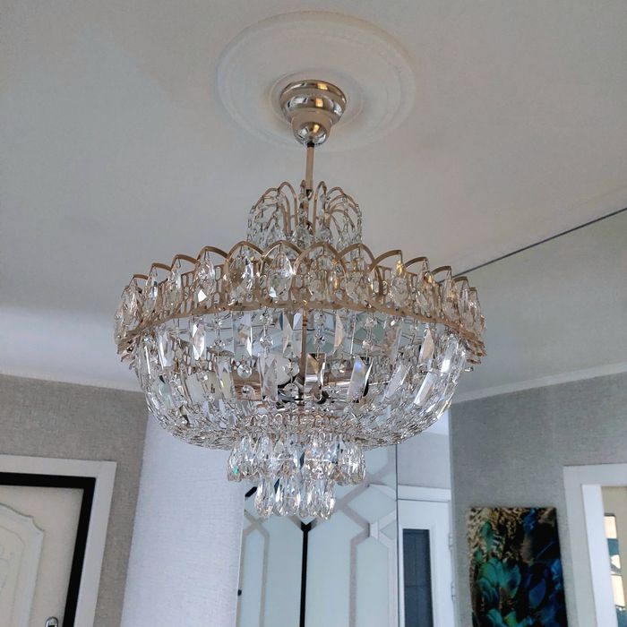 Продам хрустальную люстру, настоящий хрусталь
