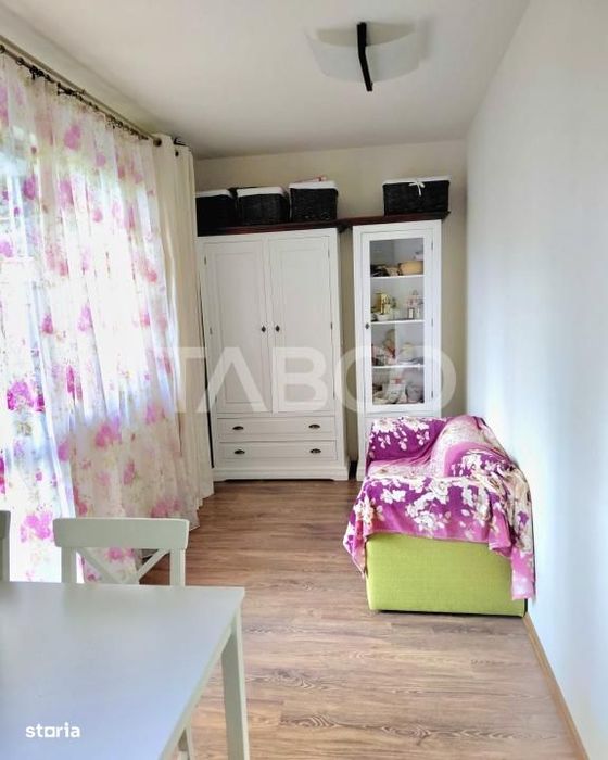 Apartament cu 2 camere decomandat de vanzare in Borhanci cu terasa