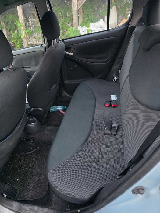 Toyota Yaris на части