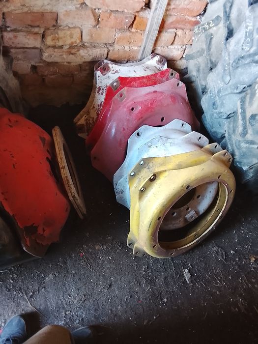 Steluțe roti tractor