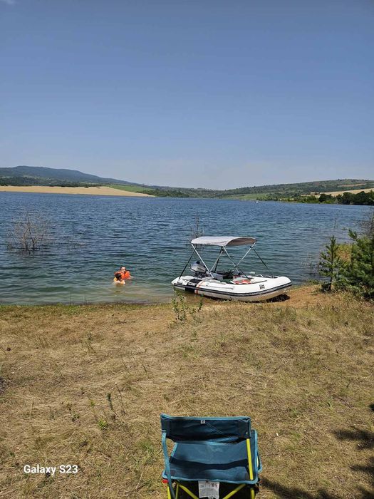 Лодка zander твърдо дъно + двигател хонда +подаръци ,намалена цена!