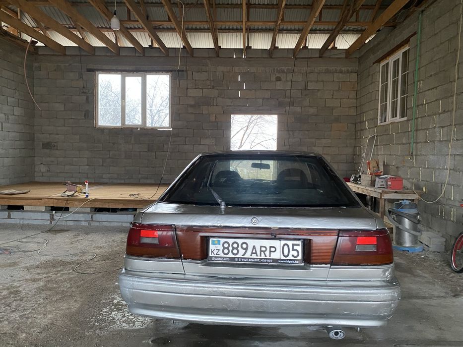 Мазда 626  2 литр