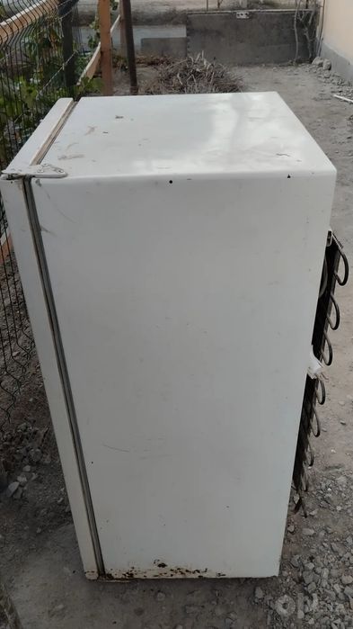 Холодильник рабочий