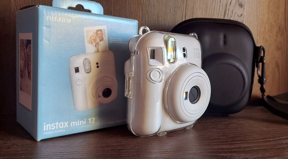 Fujifilm Instax Mini 12 camera (Clay white) +  plastic shell, EVA case