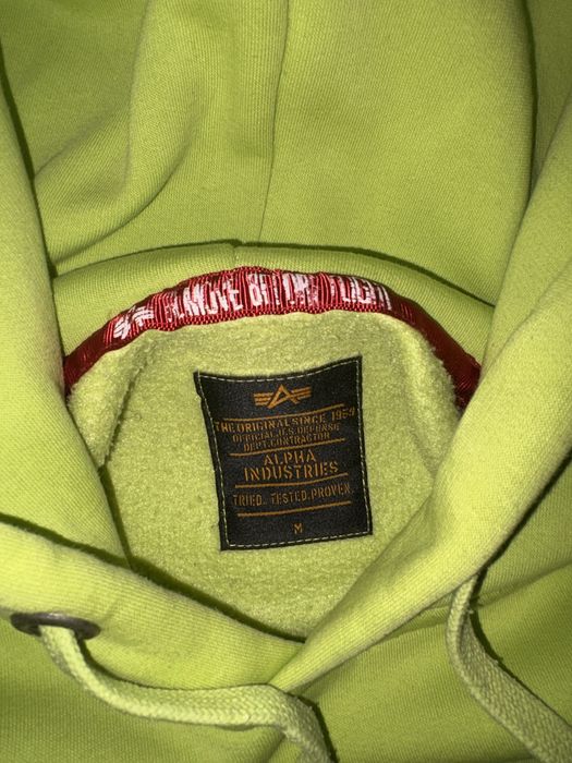 Alpha Industries суичър / худи в цвят зелено. Размер М.