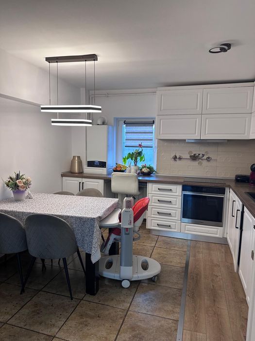 Apartament 4 camere Petroșani
