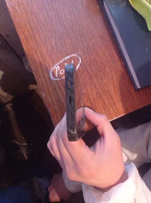 Айфон 13 есть коробка документы