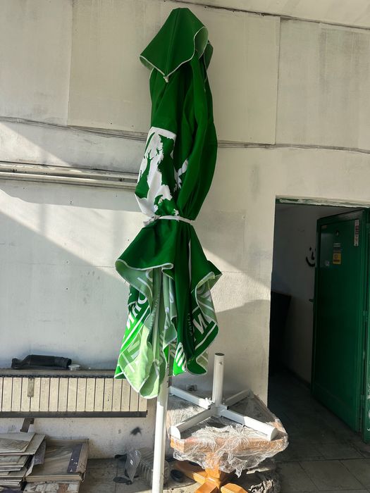 Чадър със стойка Пиринско