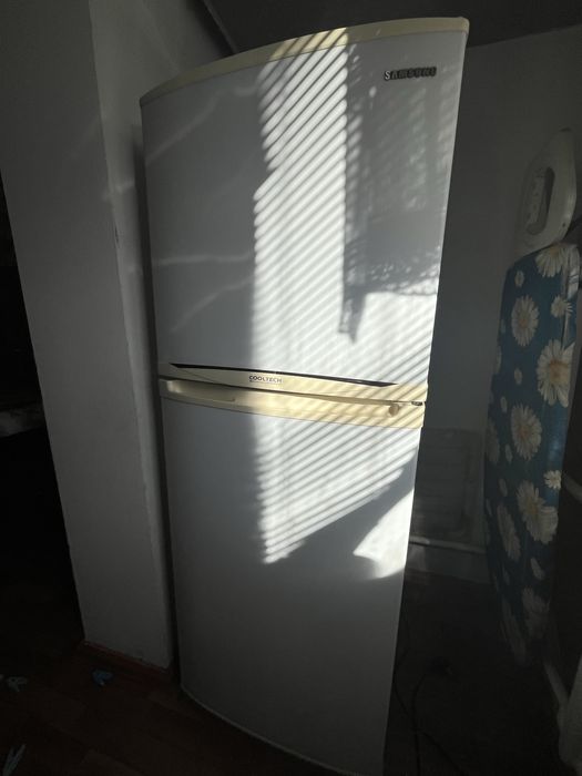 Холодильник samsung